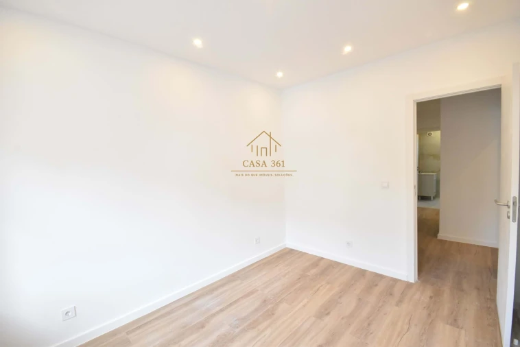 Apartamento T2 para Venda em Santa Iria de Azoia, São João da Talha e Bobadela Foto 19