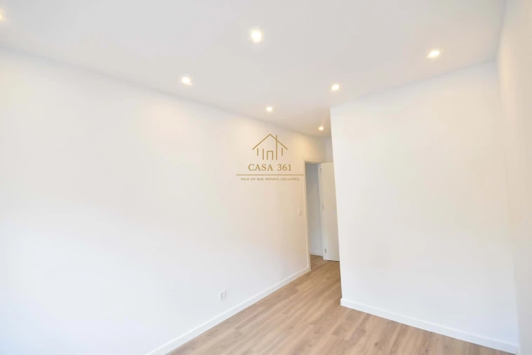 Apartamento T2 para Venda em Santa Iria de Azoia, São João da Talha e Bobadela Foto 24