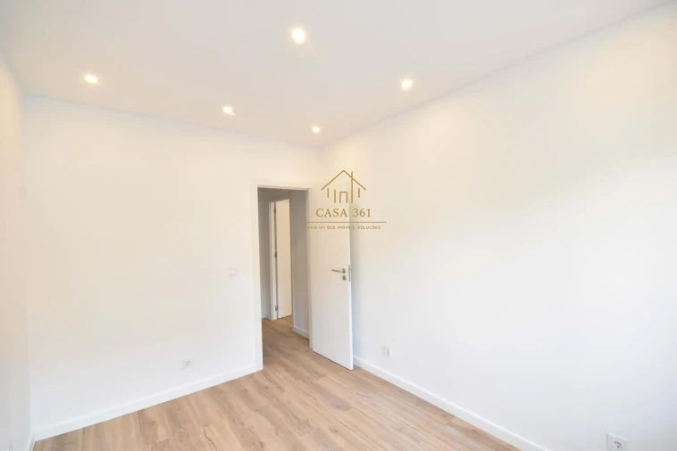 Apartamento T2 para Venda em Santa Iria de Azoia, São João da Talha e Bobadela Foto 20