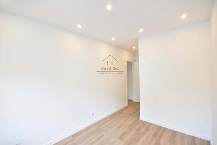 Apartamento T2 para Venda em Santa Iria de Azoia, São João da Talha e Bobadela Foto 25