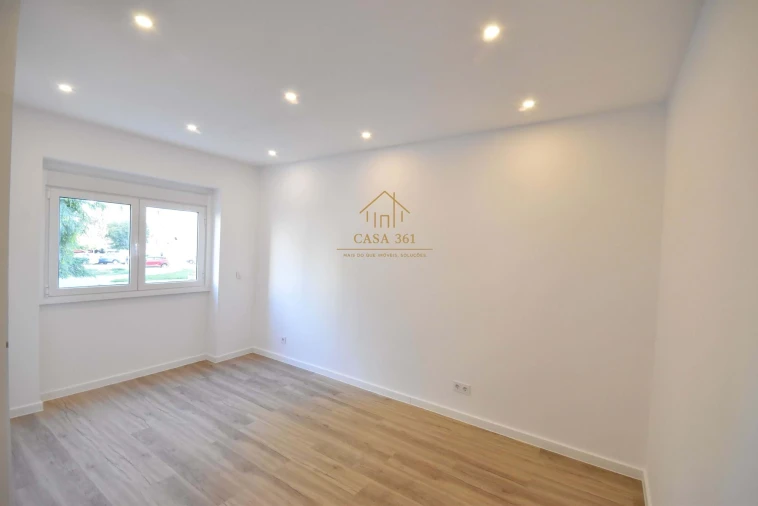 Apartamento T2 para Venda em Santa Iria de Azoia, São João da Talha e Bobadela Foto 11