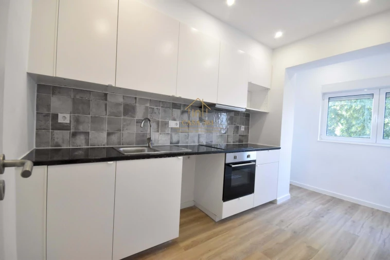 Apartamento T2 para Venda em Santa Iria de Azoia, São João da Talha e Bobadela Foto 2