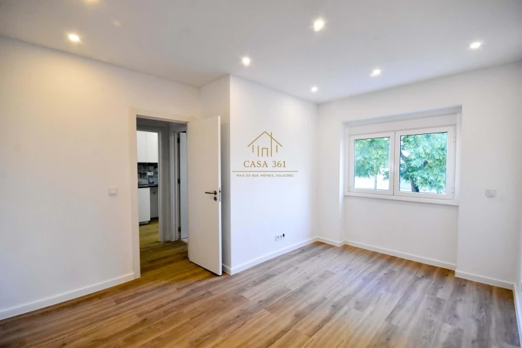 Apartamento T2 para Venda em Santa Iria de Azoia, São João da Talha e Bobadela Foto 8