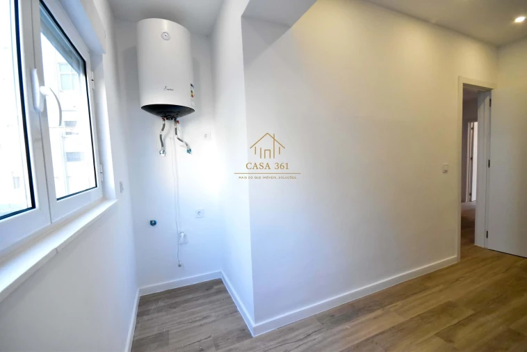 Apartamento T2 para Venda em Santa Iria de Azoia, São João da Talha e Bobadela Foto 4