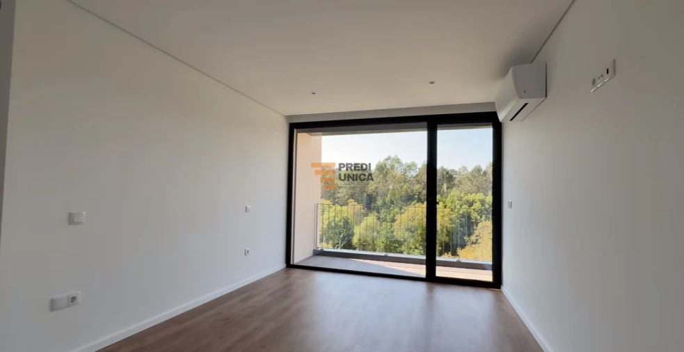 Moradia T3 para Venda em Fânzeres e São Pedro da Cova Foto 33