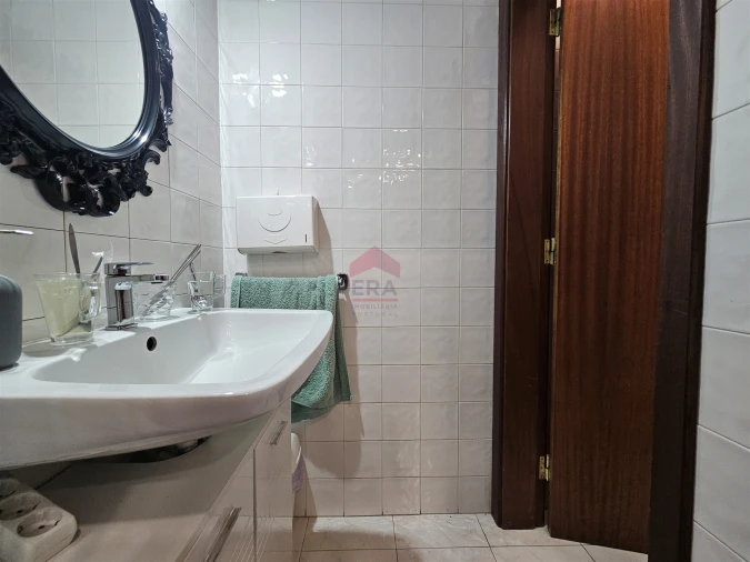 Loja para Arrendamento em Faro (Sé e São Pedro) Foto 7