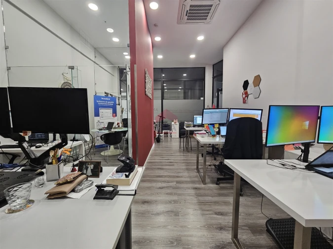 Loja para Arrendamento em Faro (Sé e São Pedro) Foto 4