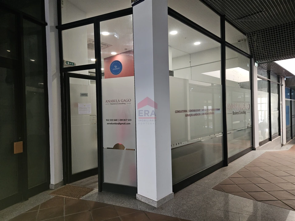 Loja para Arrendamento em Faro (Sé e São Pedro) Foto 9