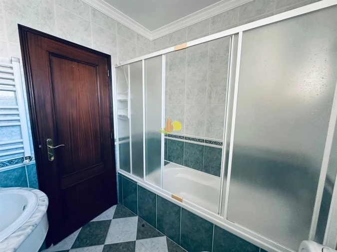 Apartamento T4 para Arrendamento em Buarcos Foto 26