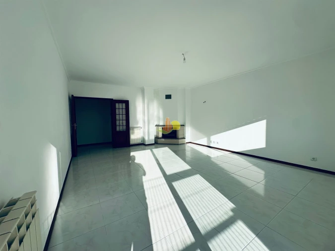 Apartamento T4 para Arrendamento em Buarcos Foto 15