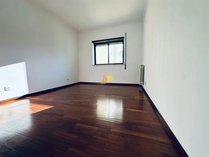 Apartamento T4 para Arrendamento em Buarcos Foto 35