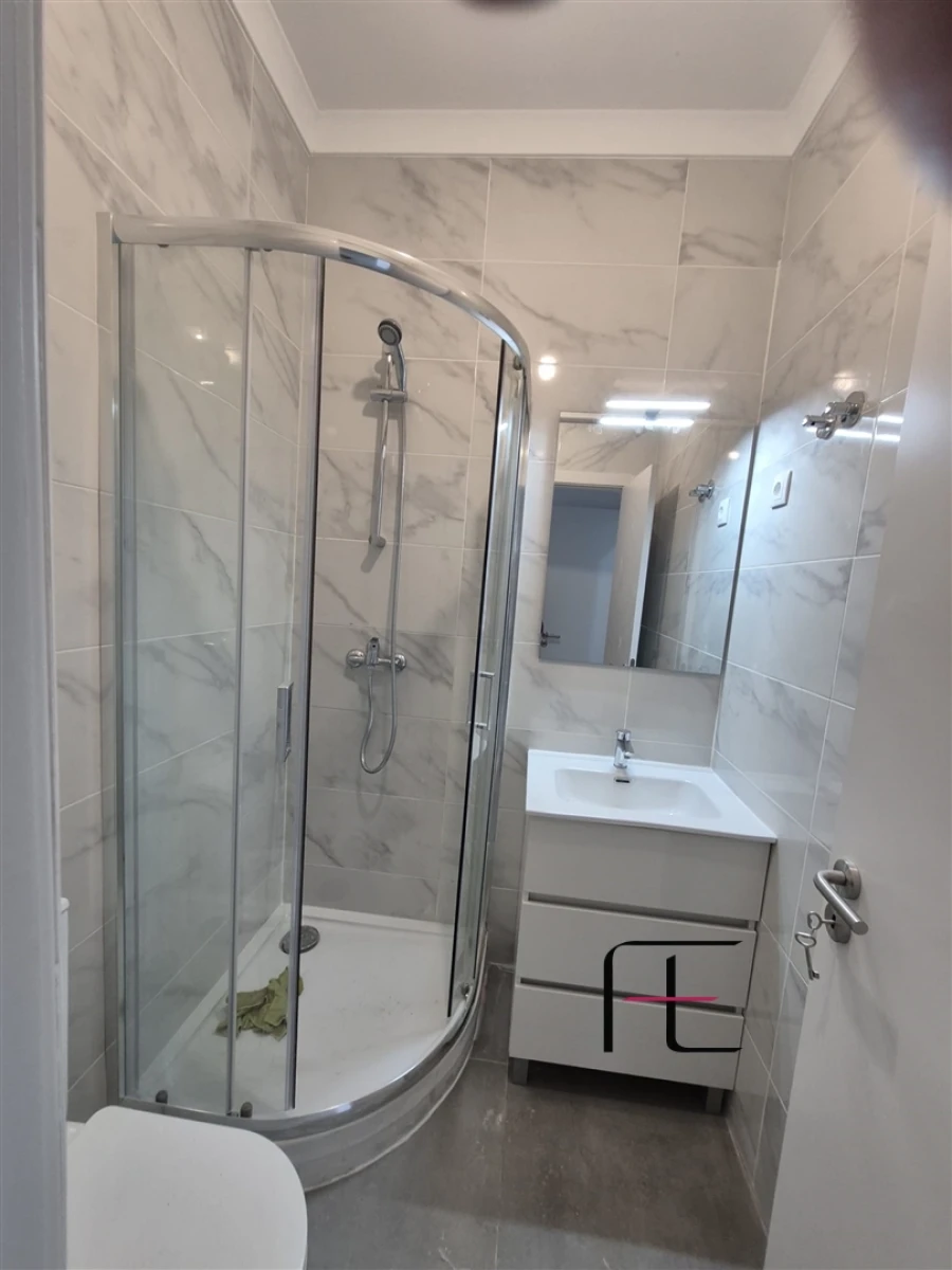 Apartamento T3 para Venda em Venteira Foto 14