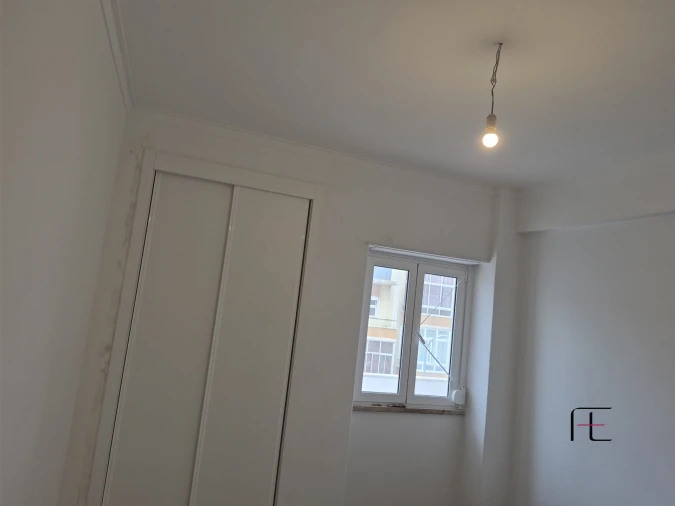 Apartamento T3 para Venda em Venteira Foto 9