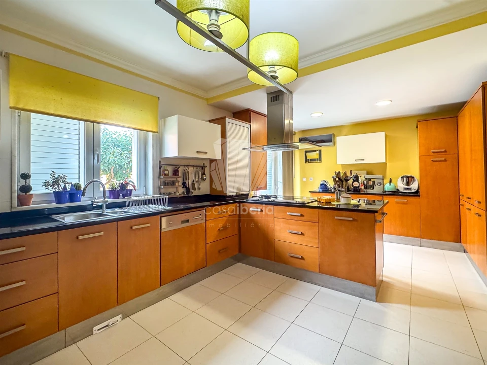 Moradia T4 para Venda em Alcabideche Foto 5