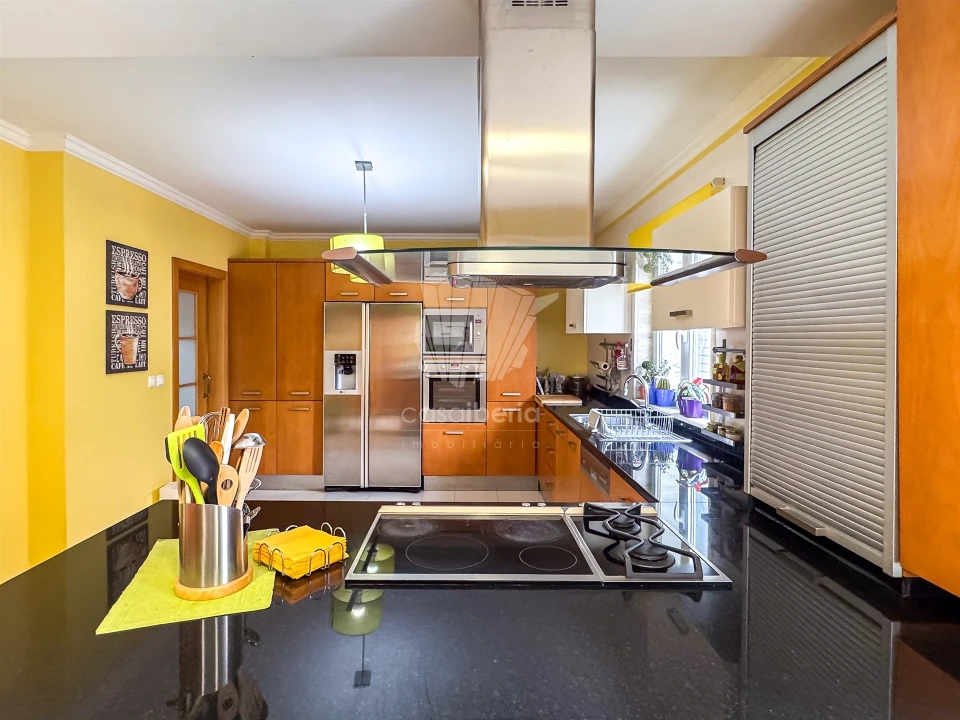 Moradia T4 para Venda em Alcabideche Foto 3