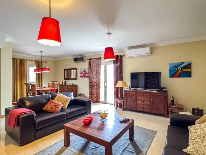 Moradia T4 para Venda em Alcabideche Foto 8