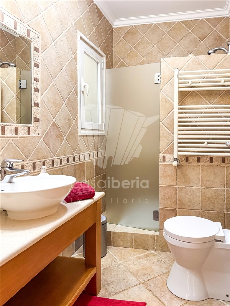 Moradia T4 para Venda em Alcabideche Foto 19