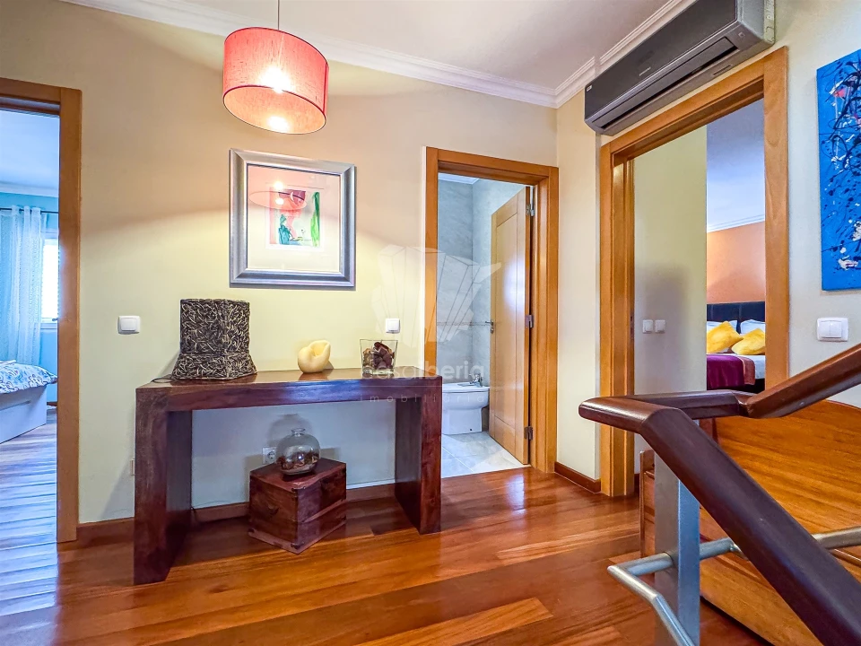 Moradia T4 para Venda em Alcabideche Foto 28