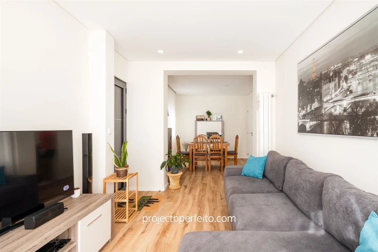 Moradia T3 para Venda em São Felix da Marinha Foto 3