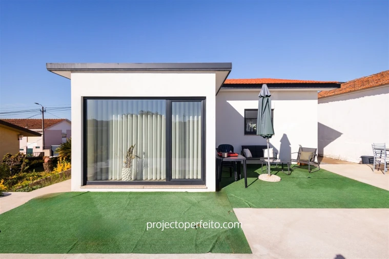 Moradia T3 para Venda em São Felix da Marinha Foto 10