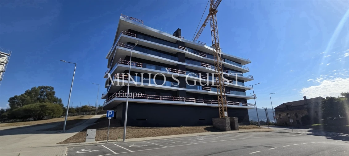 Apartamento T3 para Venda em Ferreiros e Gondizalves Foto 23