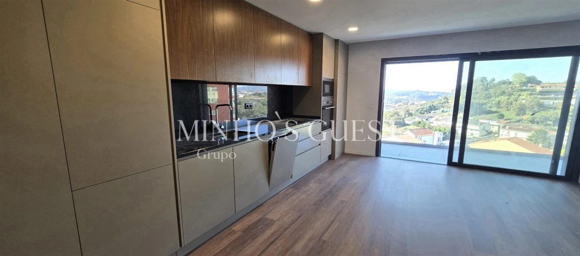 Apartamento T3 para Venda em Ferreiros e Gondizalves Foto 6