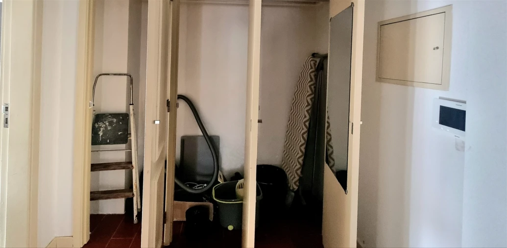 Apartamento T2 para Arrendamento em Santo Antonio dos Olivais Foto 7