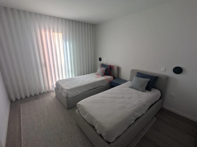 Apartamento T1 para Venda em Azurem Foto 8