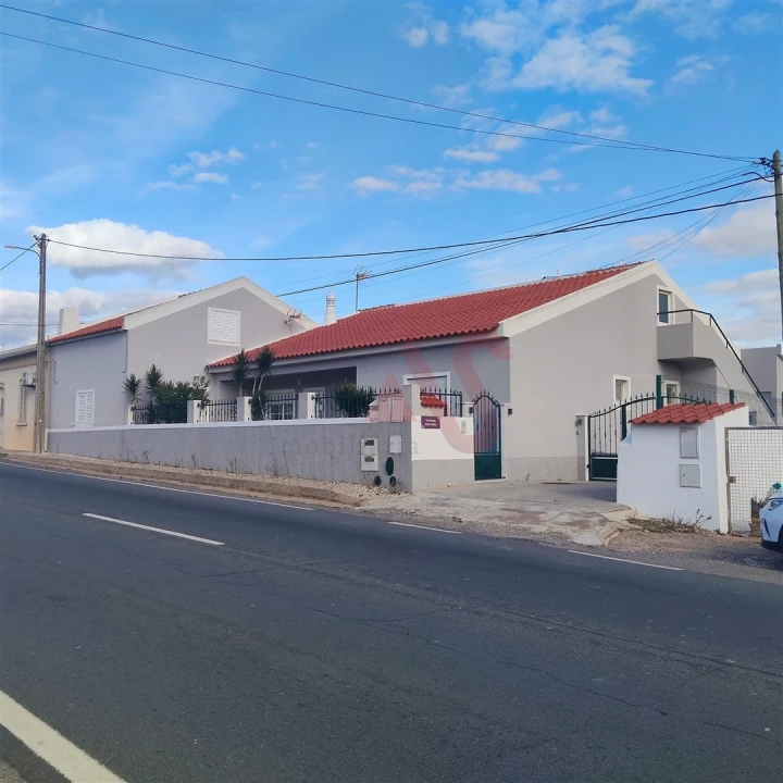Moradia T3 para Venda em Albufeira e Olhos de Água Foto 3