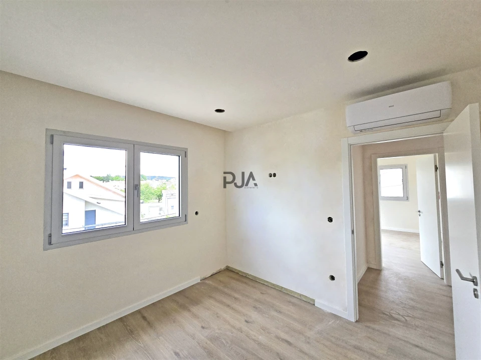 Apartamento T3 para Venda em Abraveses Foto 8