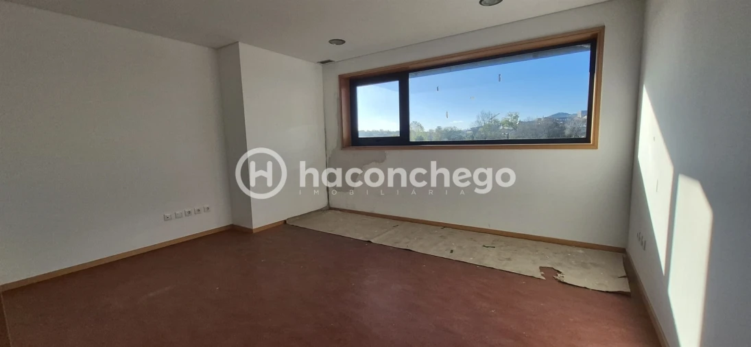 Loja para Arrendamento em Barcelos, V.Boa, V.Frescainha Foto 18