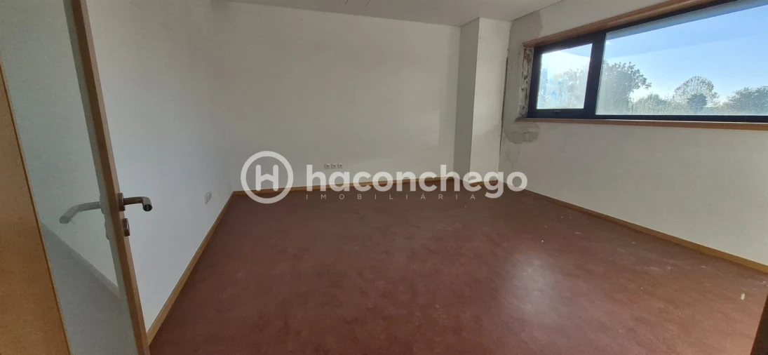 Loja para Arrendamento em Barcelos, V.Boa, V.Frescainha Foto 17