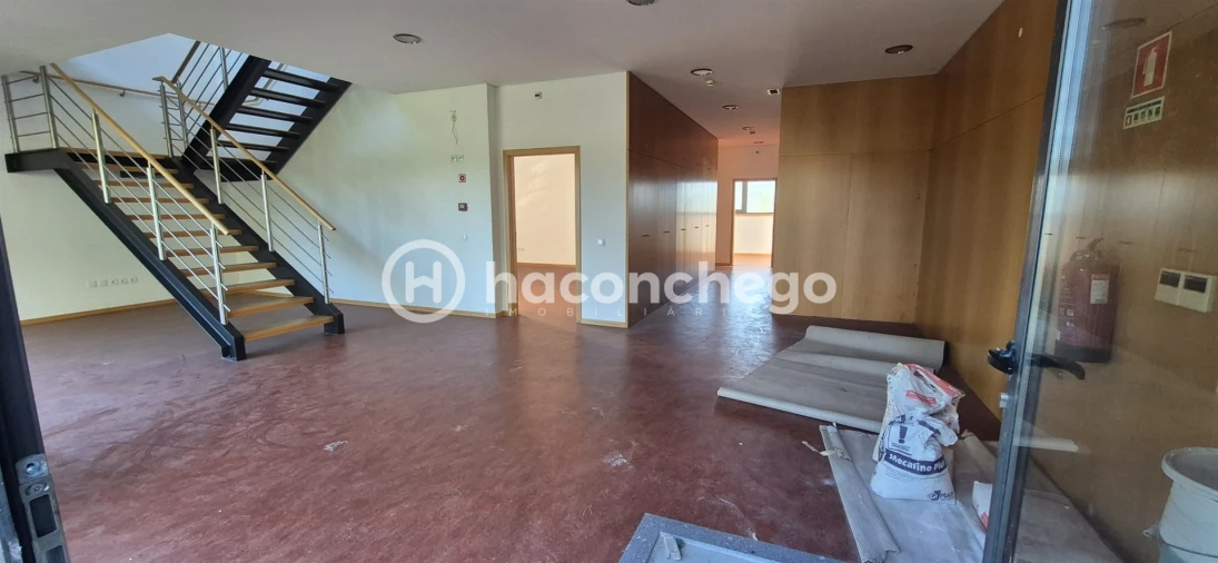 Loja para Arrendamento em Barcelos, V.Boa, V.Frescainha Foto 9