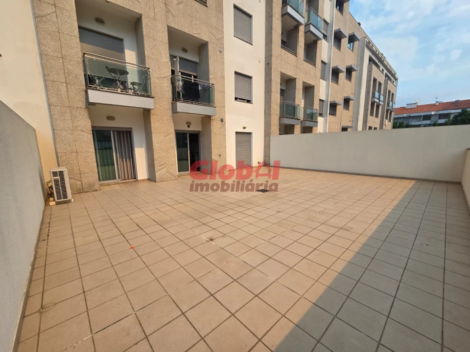 Apartamento T1 para Venda em Viseu Foto 4