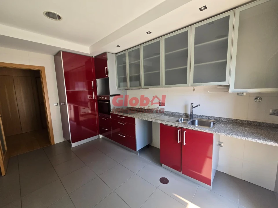 Apartamento T1 para Venda em Viseu Foto 2