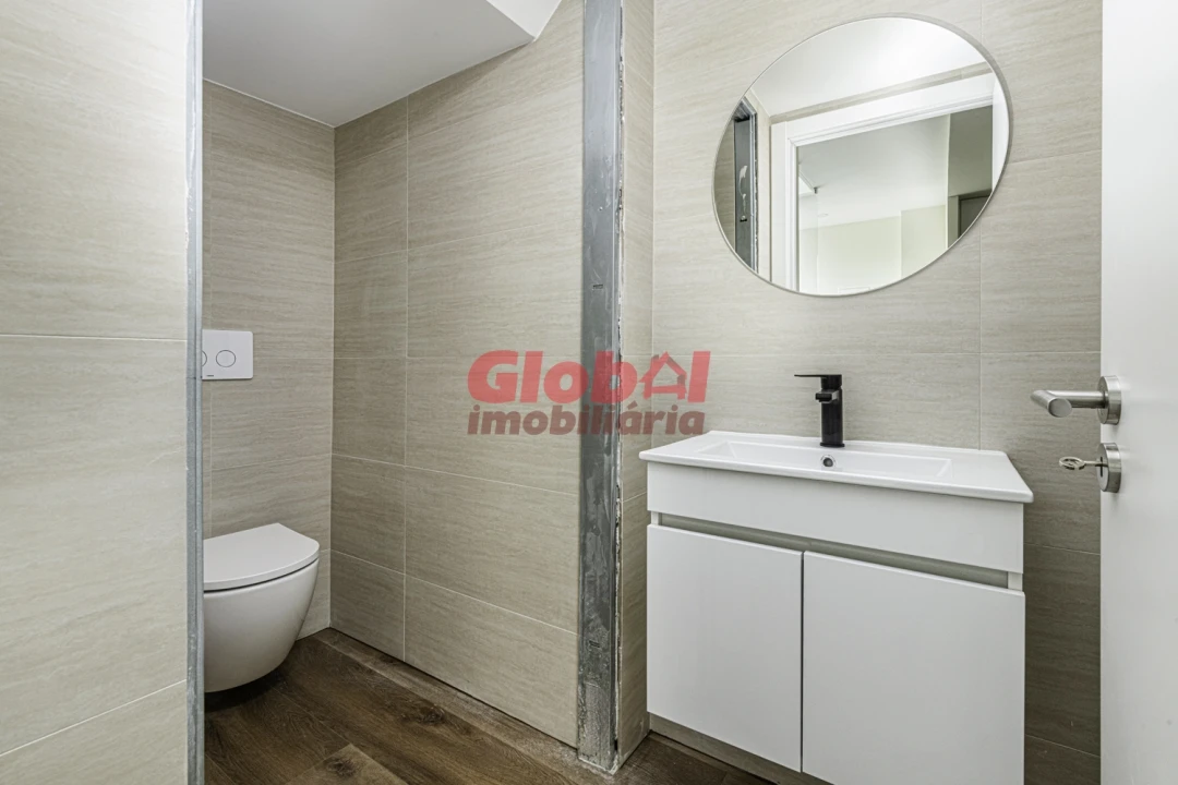 Moradia T3 para Venda em Couto de Baixo e Couto de Cima Foto 3