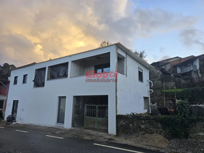 Moradia T3 para Venda em Couto de Baixo e Couto de Cima