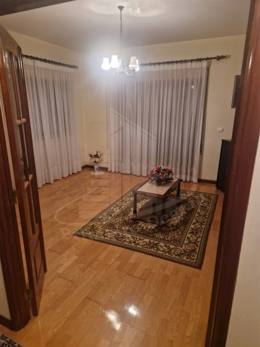 Moradia T3 para Arrendamento em Caldelas Foto 15