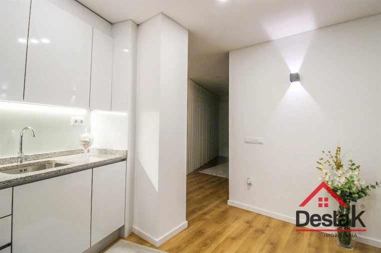 Apartamento T1 para Arrendamento em Abraveses Foto 5