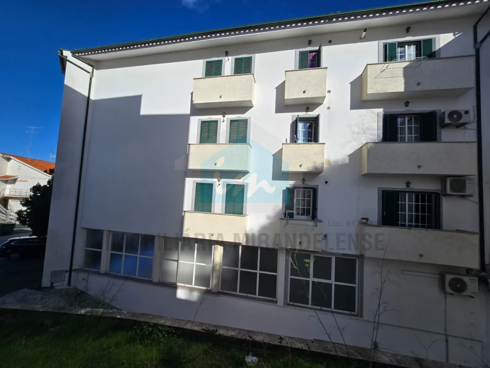 Apartamento T2 para Venda em Mirandela Foto 16