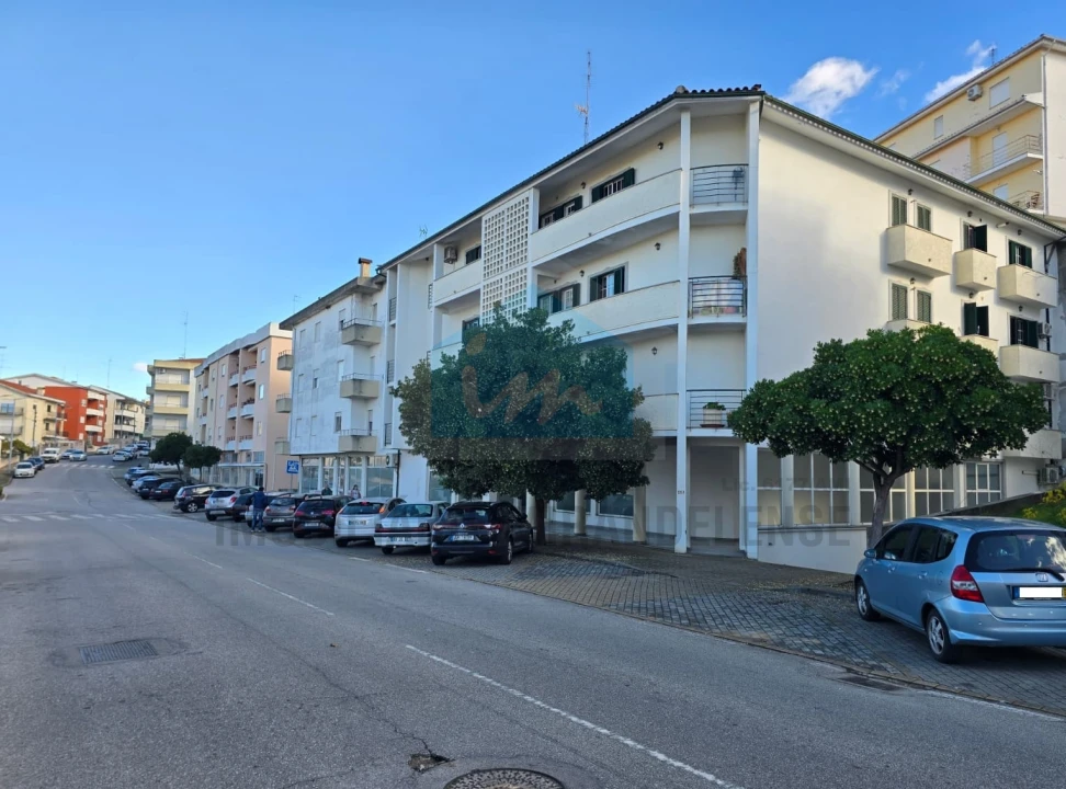Apartamento T2 para Venda em Mirandela Foto 1