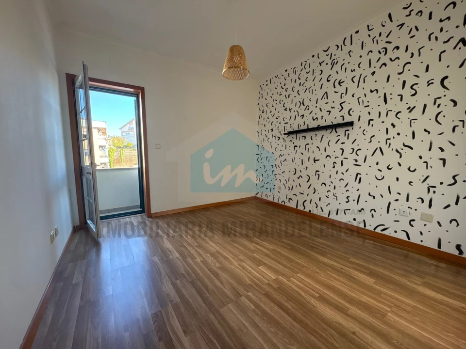 Apartamento T2 para Venda em Mirandela Foto 9