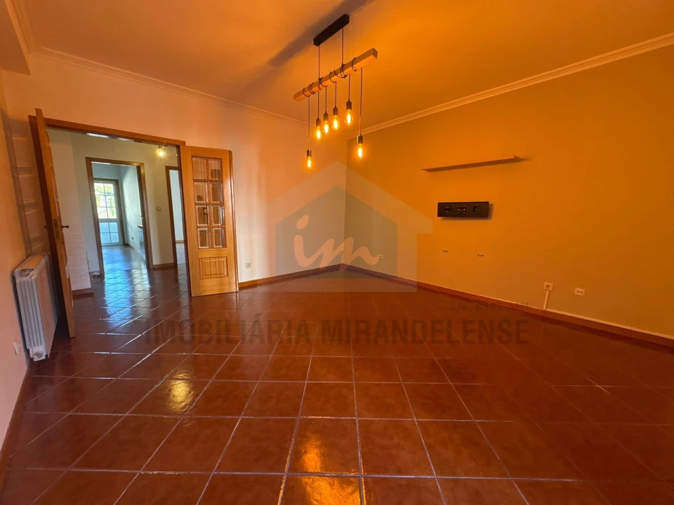 Apartamento T2 para Venda em Mirandela Foto 4