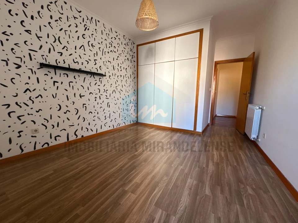 Apartamento T2 para Venda em Mirandela Foto 8