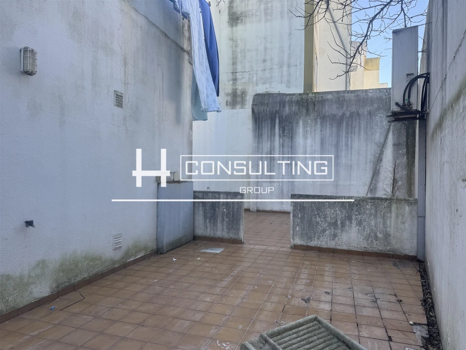 Loja para Arrendamento em Barcarena Foto 10