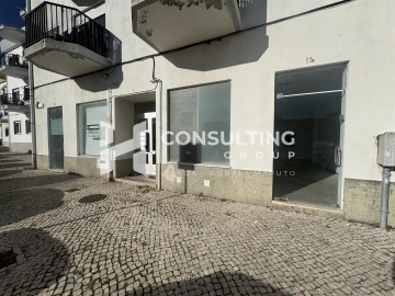 Loja para Arrendamento em Barcarena