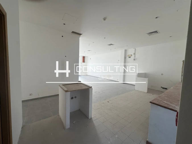 Loja para Arrendamento em Barcarena Foto 8