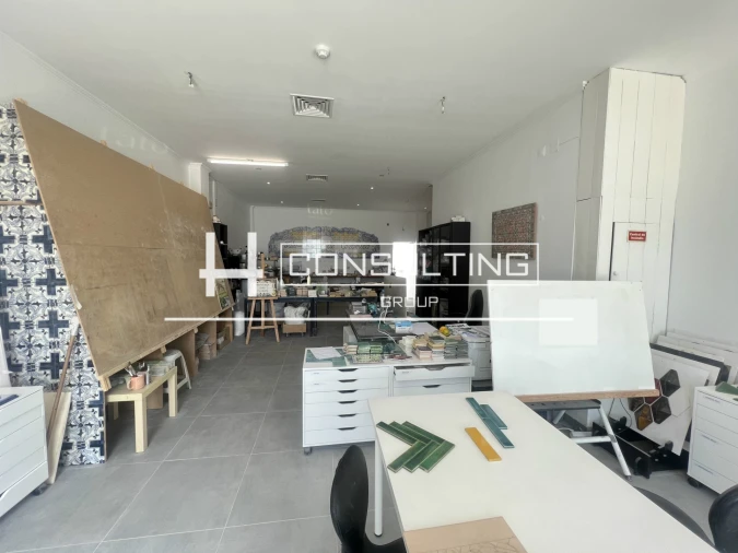 Loja para Arrendamento em Barcarena Foto 9