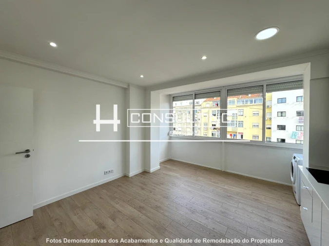 Apartamento T4 para Venda em Águas Livres Foto 2