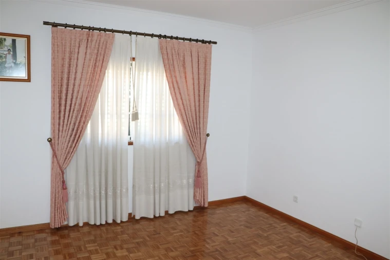 Moradia T5 para Venda em Santo Tirso, Couto (Santa Cristina e São Miguel) e Burgães Foto 15